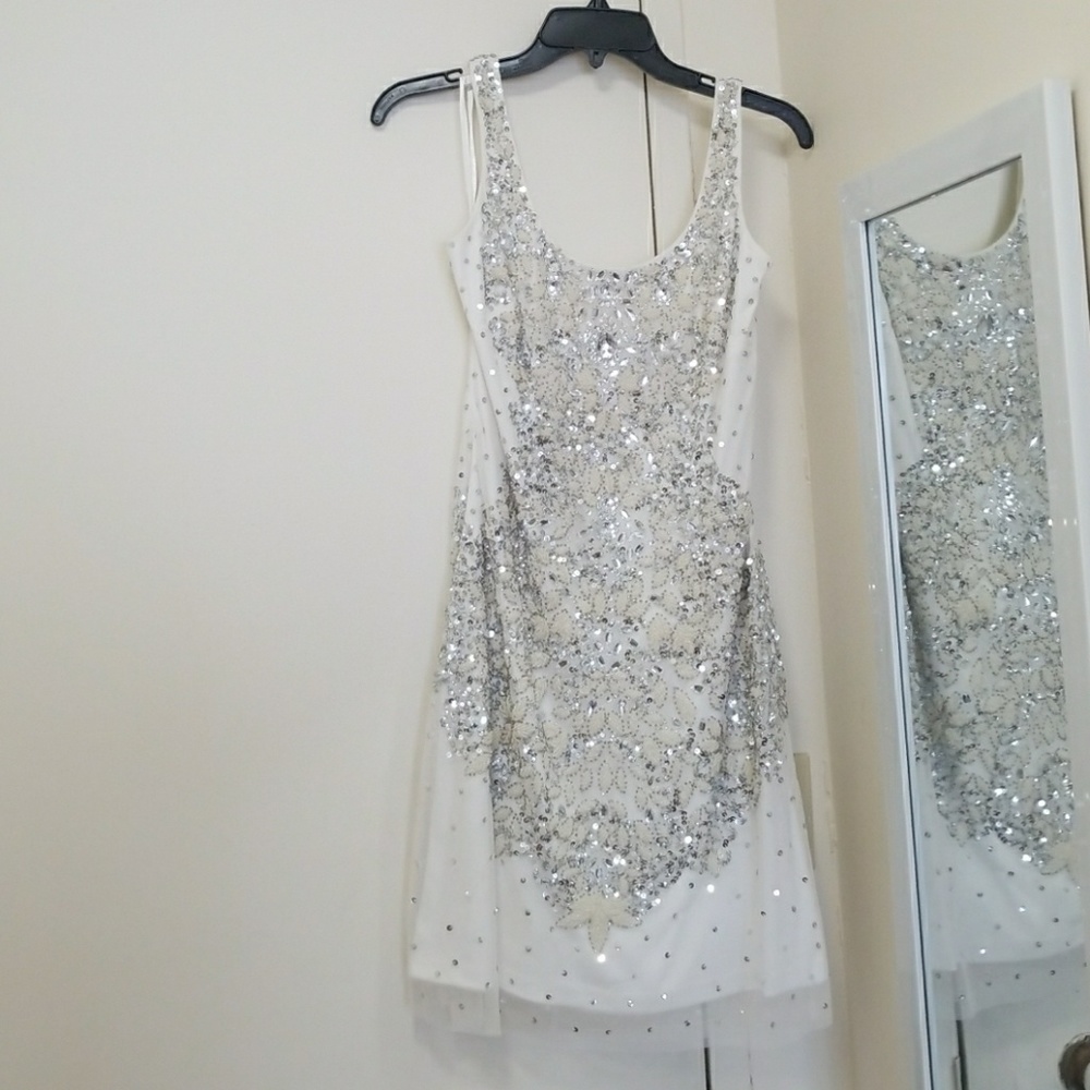 Adrianna Papell Beaded Sequined Sheat White Dress